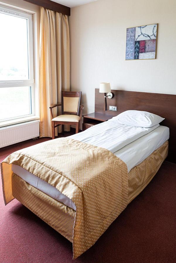 Hotel Police Police Mostowe ภายนอก รูปภาพ