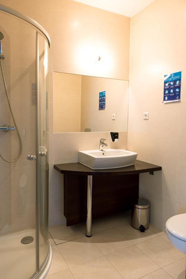 Hotel Police Police Mostowe ภายนอก รูปภาพ